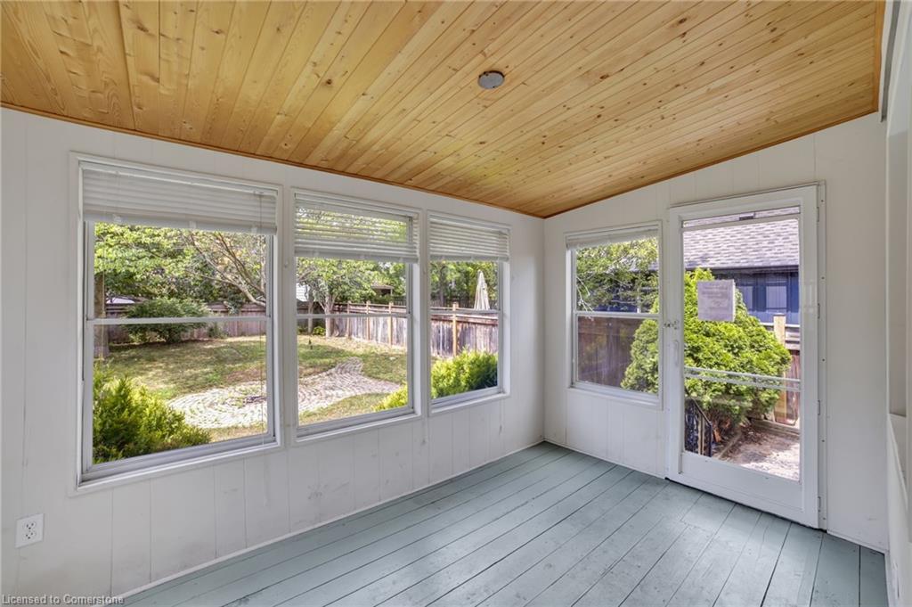 978 North Shore Boulevard W Property Photo 20