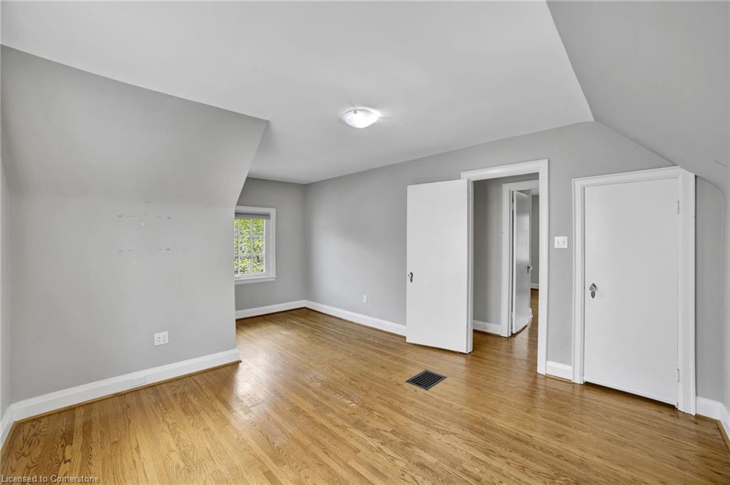 978 North Shore Boulevard W Property Photo 25