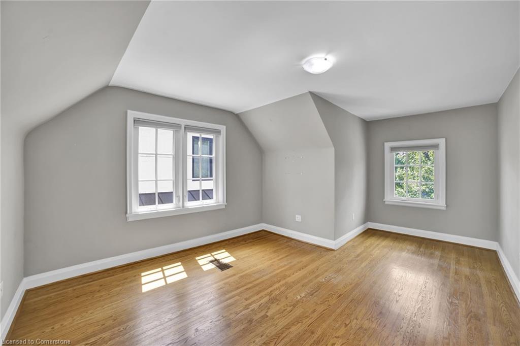 978 North Shore Boulevard W Property Photo 27