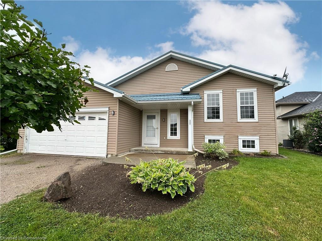 17 Mapleview Drive Property Photo 3