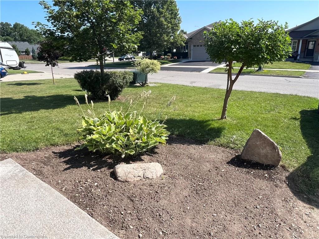 17 Mapleview Drive Property Photo 5