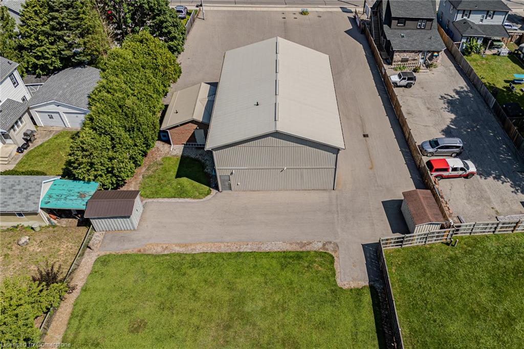 316 Queensway W Property Photo 45