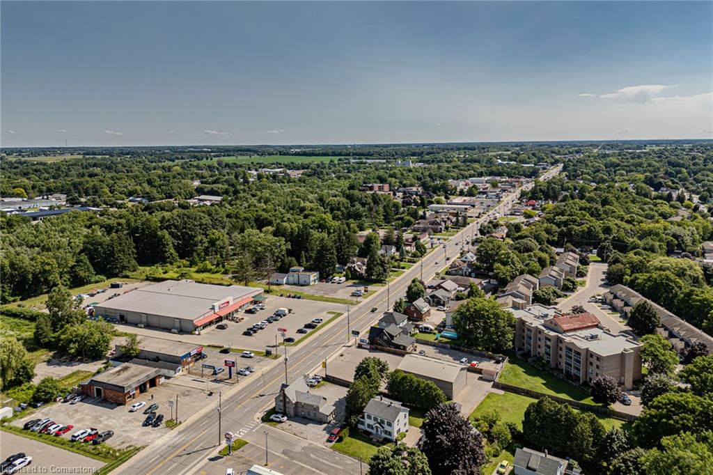 316 Queensway W Property Photo 47