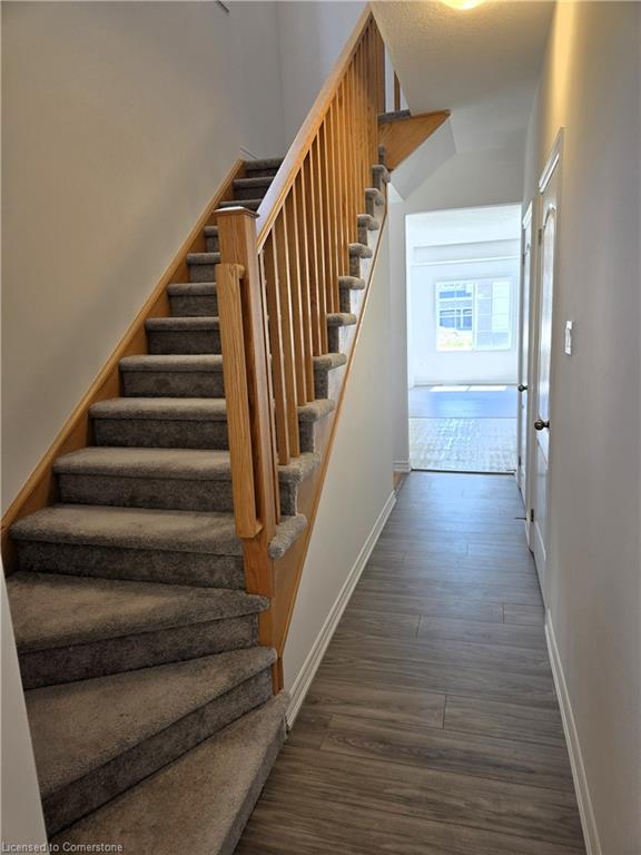 33 Elsegood Drive Property Photo 6