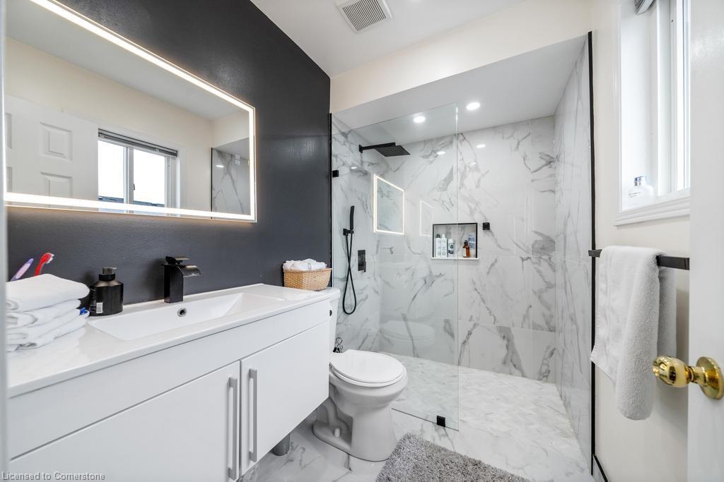 150 Voyager Pass Property Photo 37