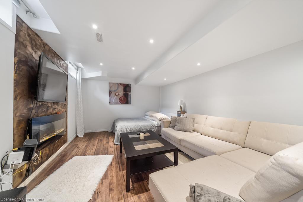 150 Voyager Pass Property Photo 43