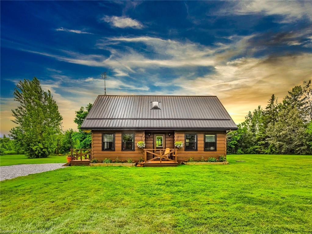 526 2nd Line Property Photo 1