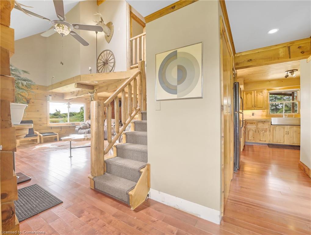 526 2nd Line Property Photo 13