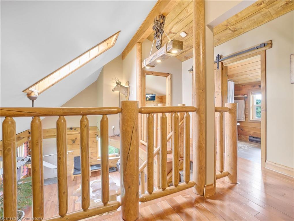 526 2nd Line Property Photo 15