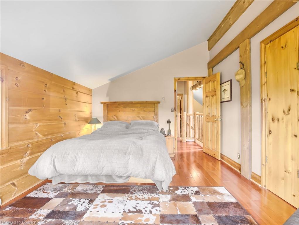 526 2nd Line Property Photo 17