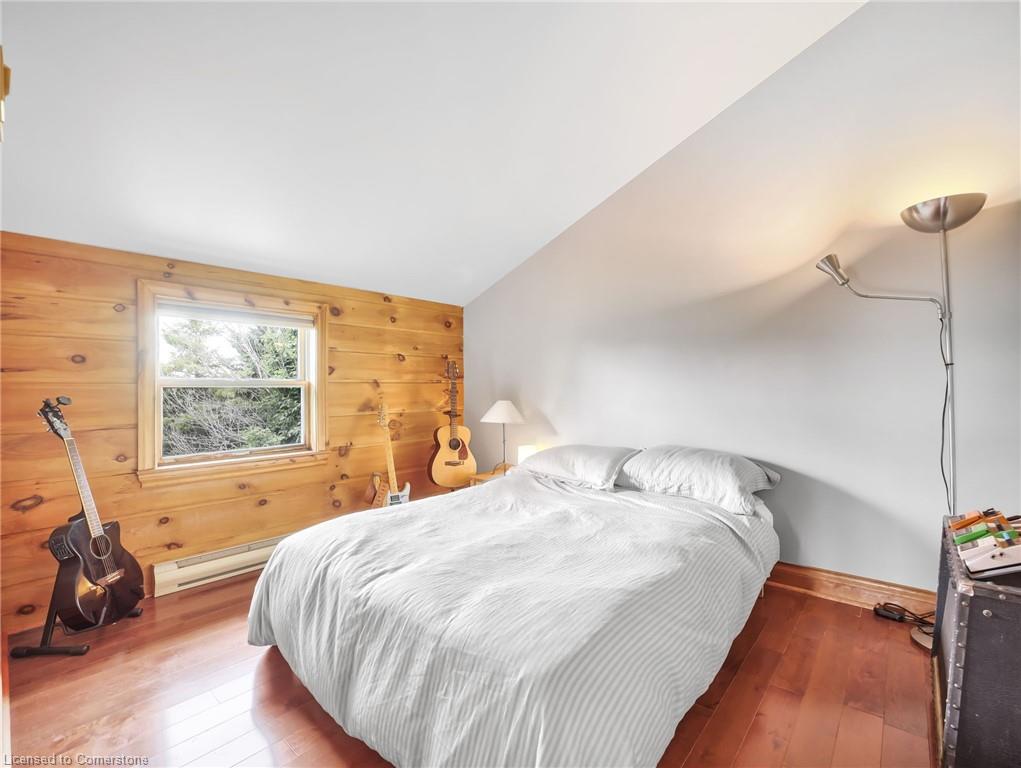 526 2nd Line Property Photo 18