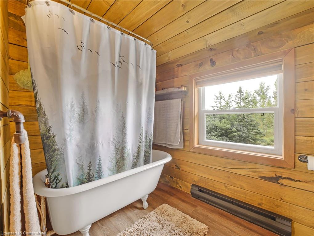 526 2nd Line Property Photo 22