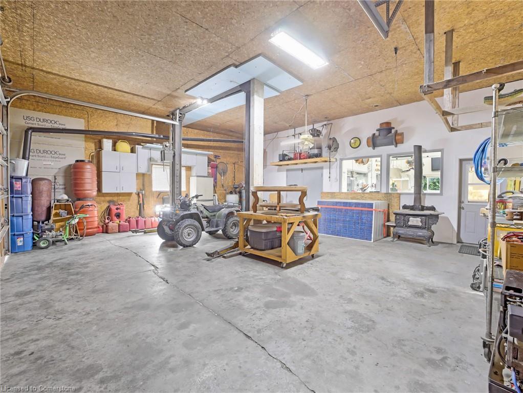526 2nd Line Property Photo 29