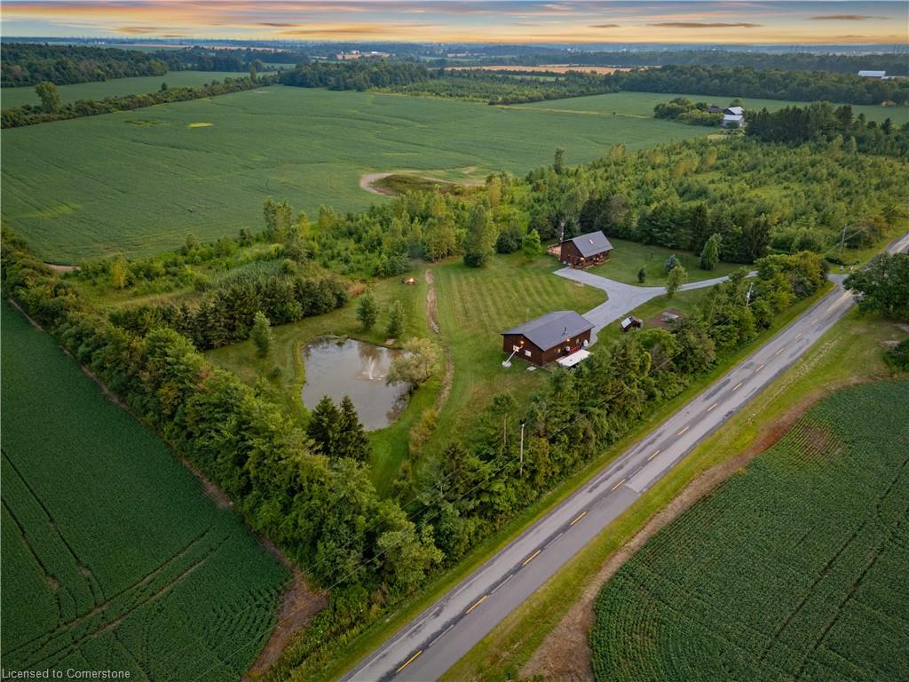 526 2nd Line Property Photo 33