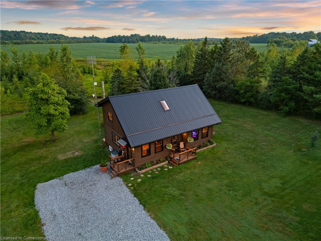 526 2nd Line Property Photo 34