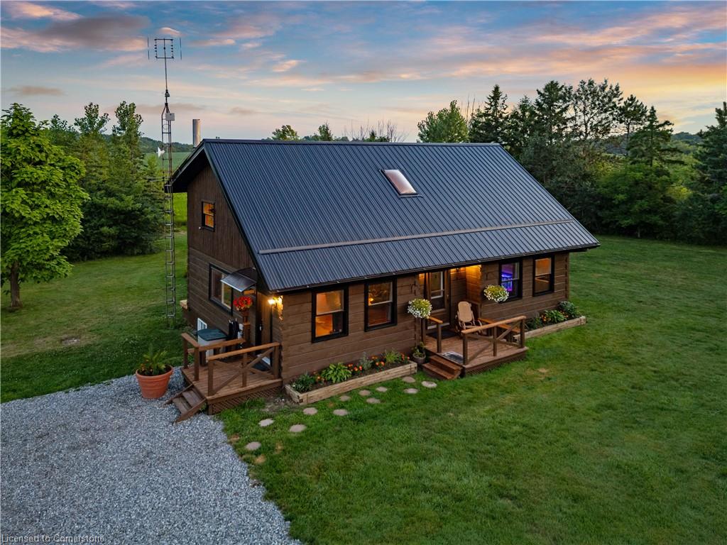 526 2nd Line Property Photo 35