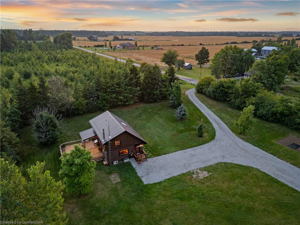 526 2nd Line Property Photo 38