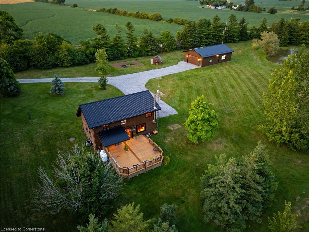 526 2nd Line Property Photo 40