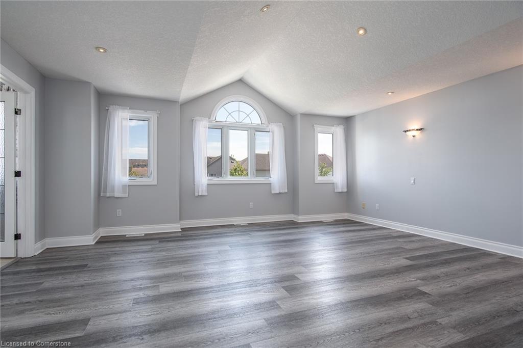 35 Yarrow Court Property Photo 19