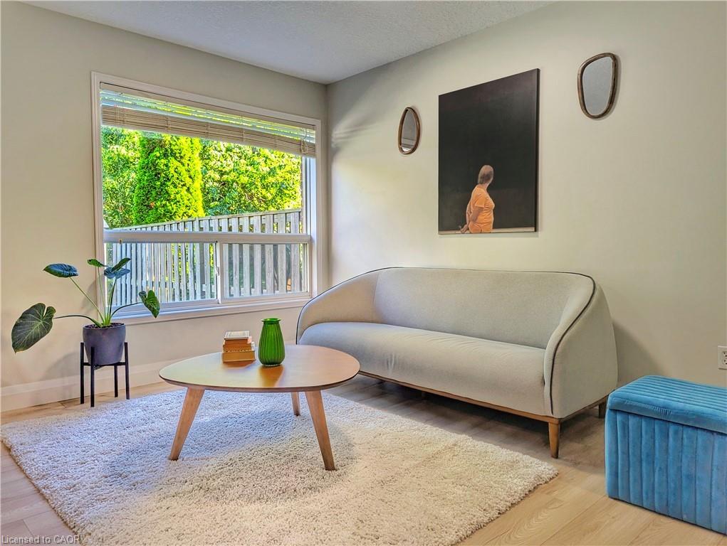 470 Annapolis Court Property Photo 8