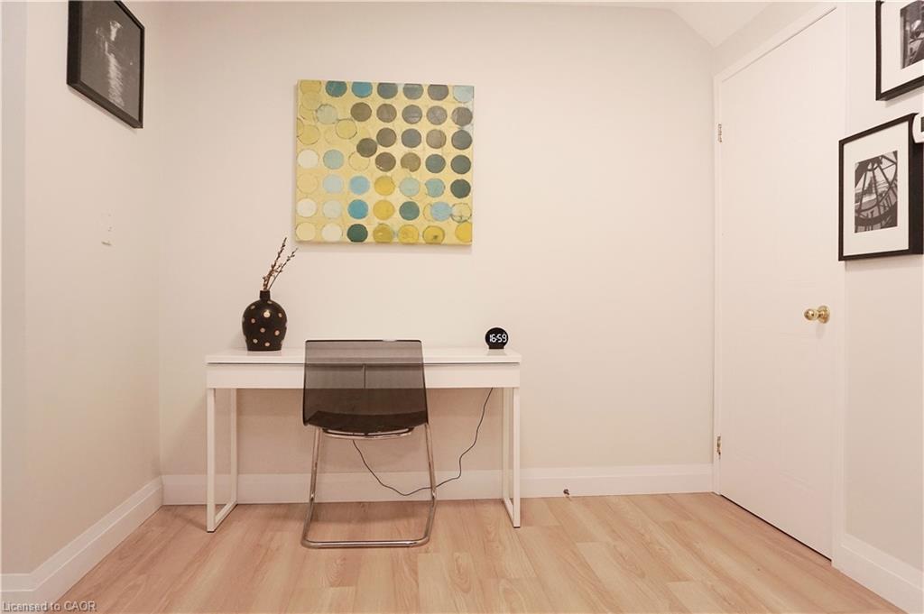 470 Annapolis Court Property Photo 10