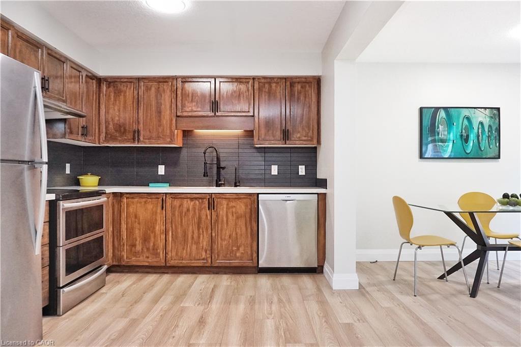 470 Annapolis Court Property Photo 13