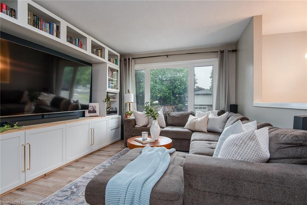 8 Byton Lane Property Photo 7