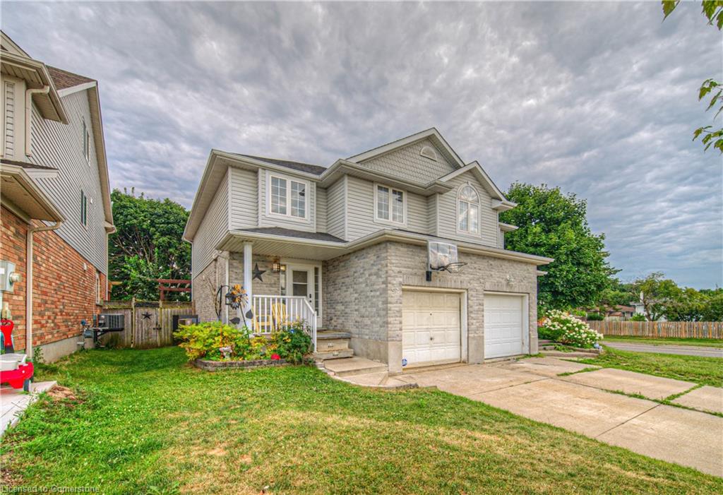 6 Chateau Crescent Property Photo 1