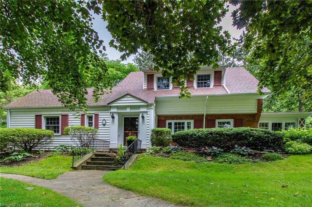 312 Nelson Street W Property Photo 1