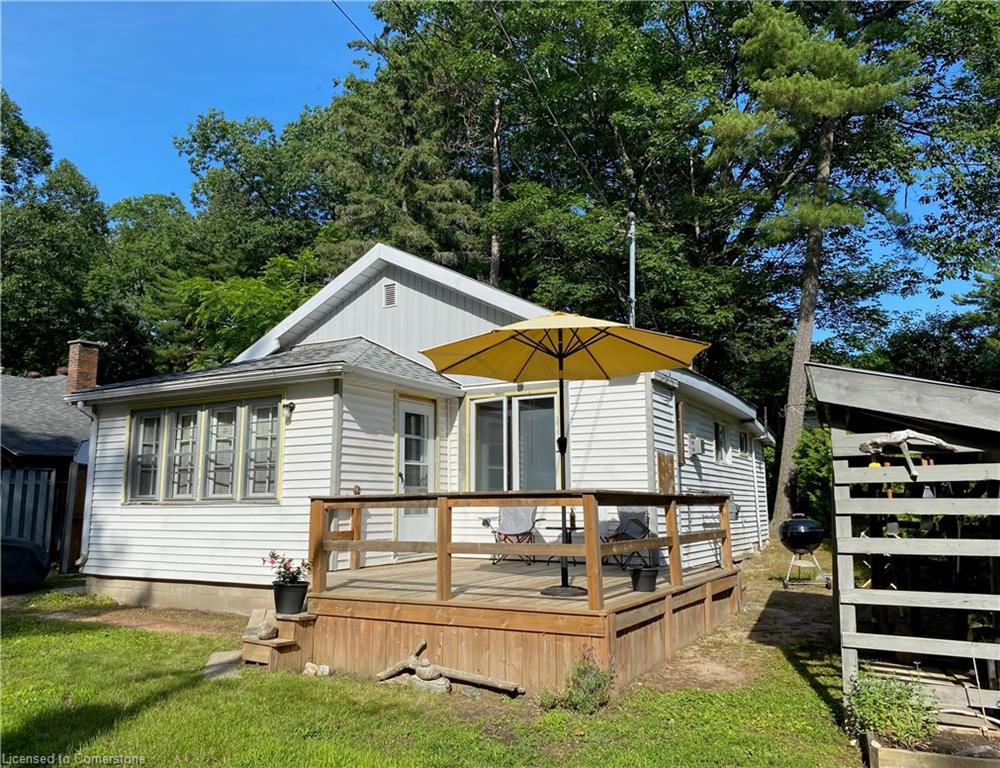 221 Tiny Beaches Road S Property Photo 1