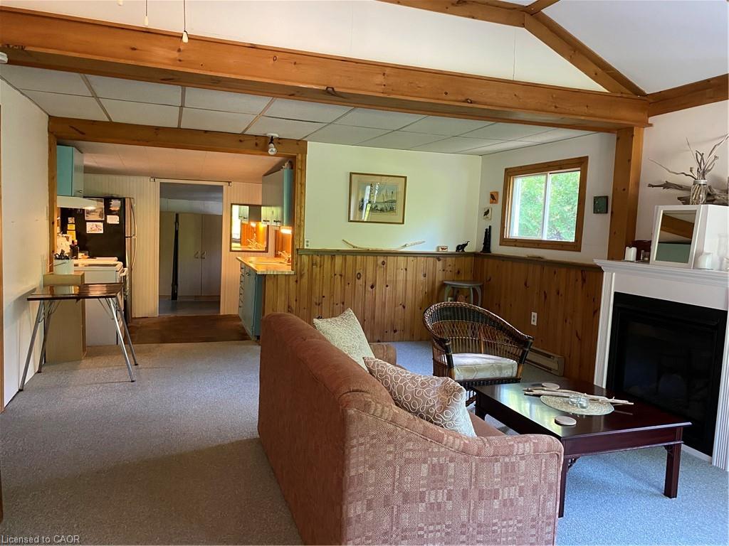 221 Tiny Beaches Road S Property Photo 2