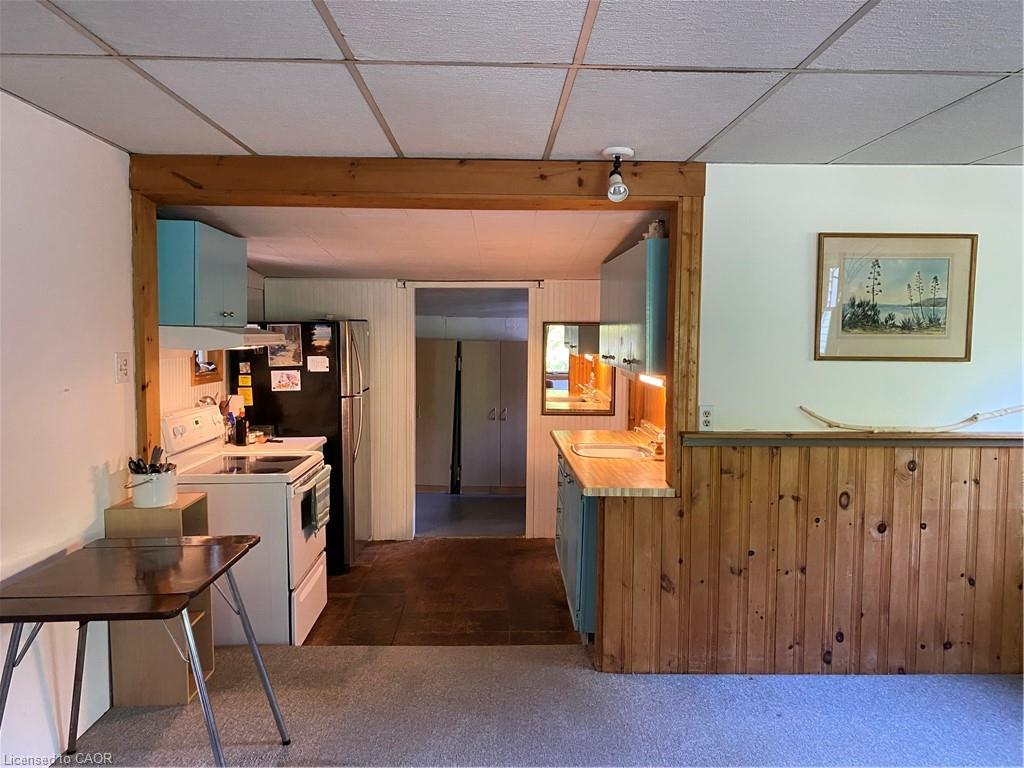 221 Tiny Beaches Road S Property Photo 4