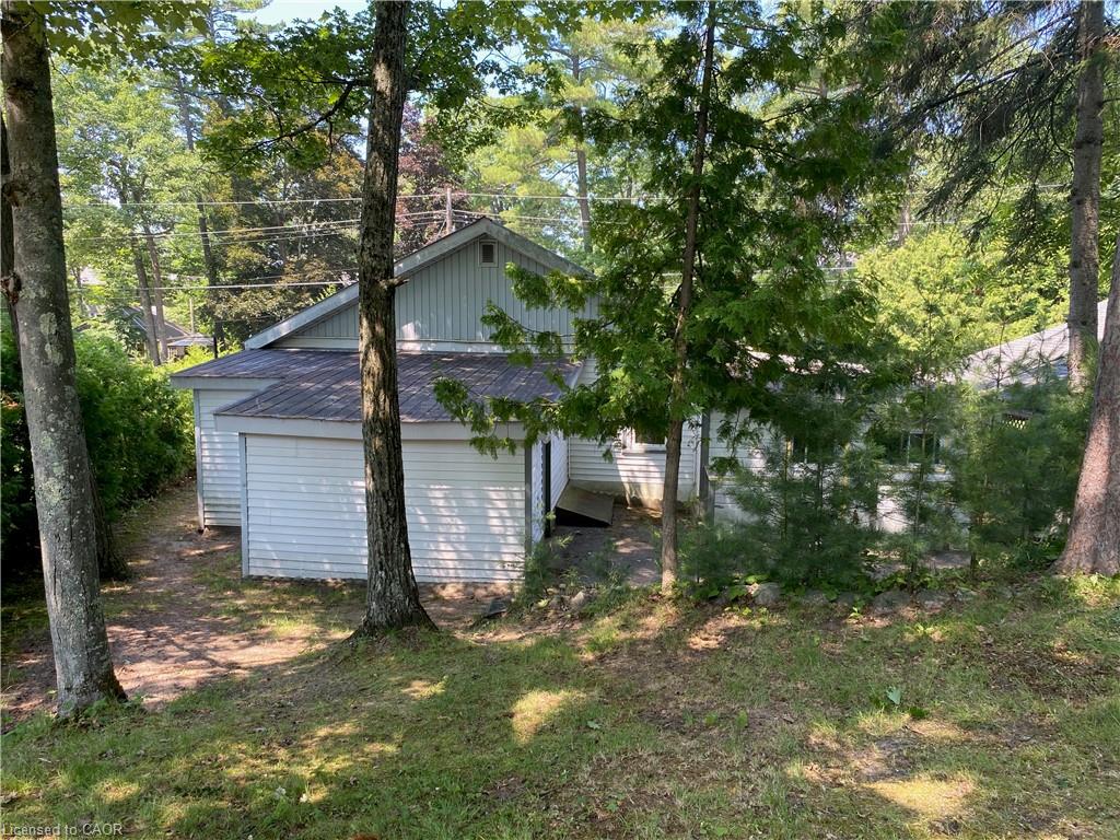 221 Tiny Beaches Road S Property Photo 14