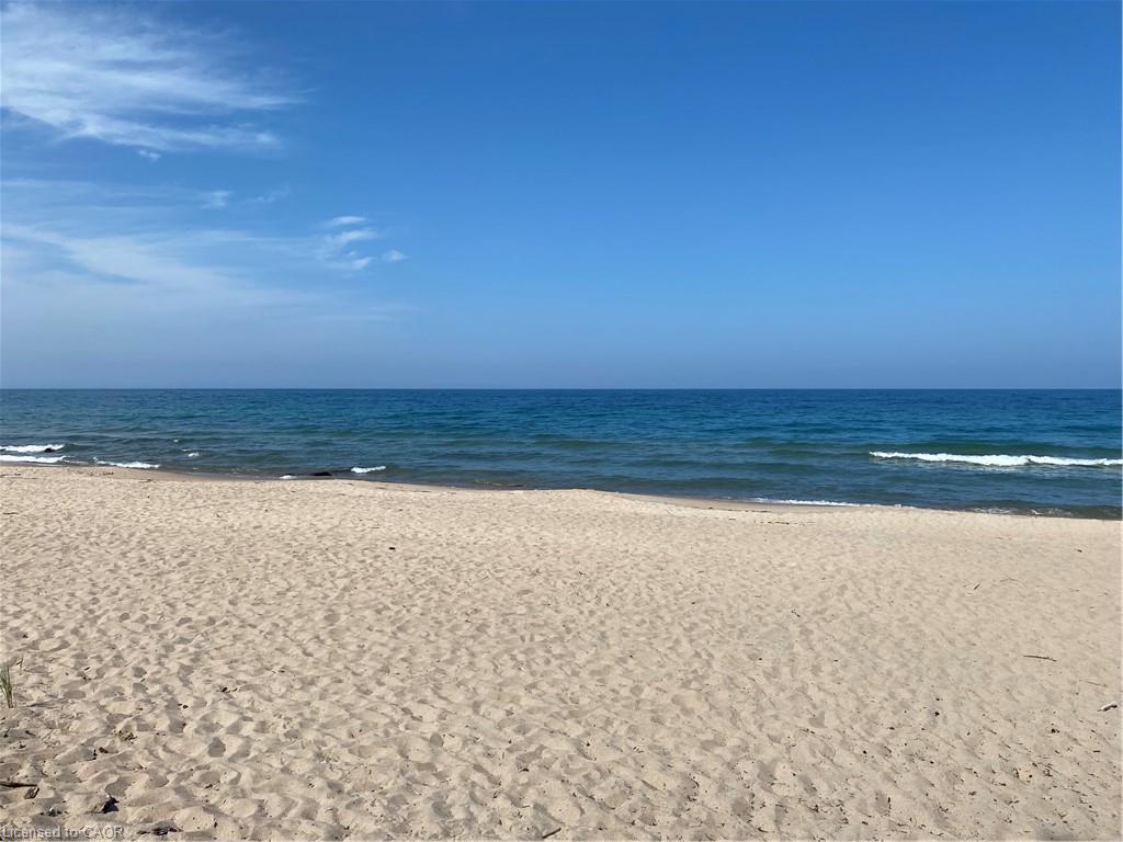 221 Tiny Beaches Road S Property Photo 18