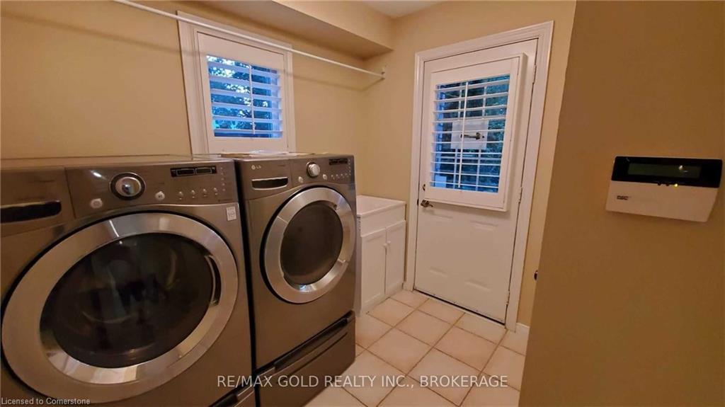 79 Surrey Drive Property Photo 20