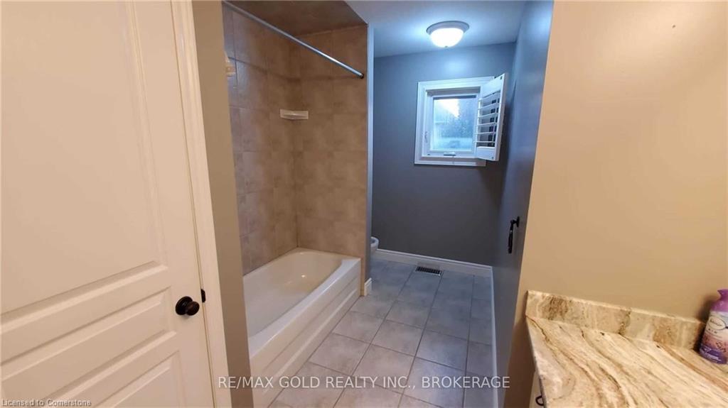 79 Surrey Drive Property Photo 29