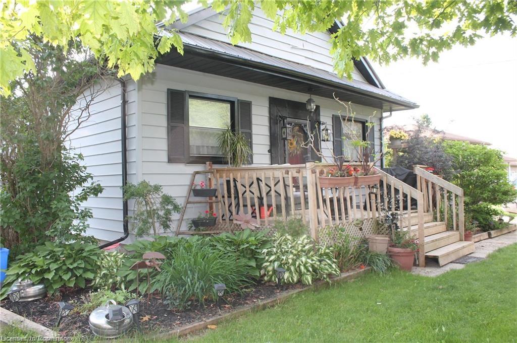 7994 Wellington 12 Road