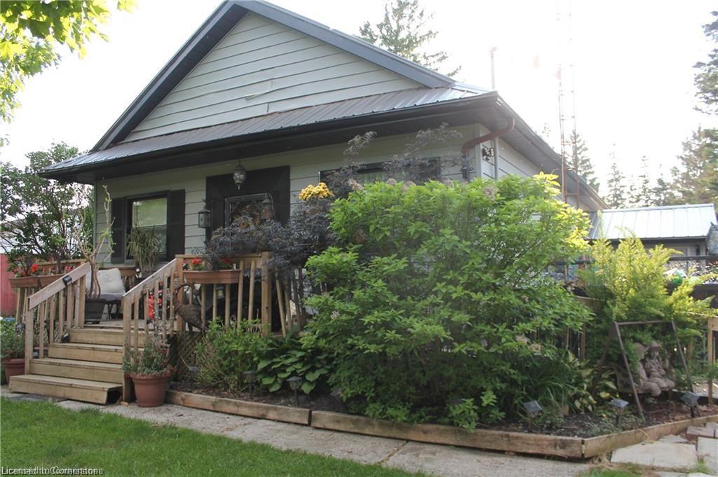 7994 Wellington 12 Road Property Photo 2