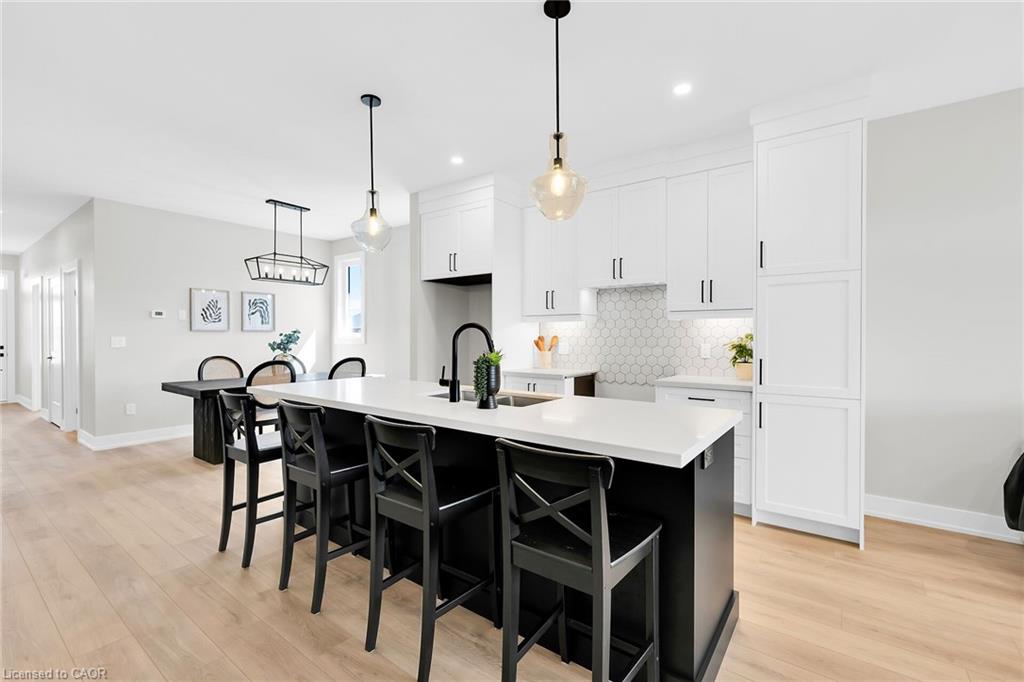 162 Craddock Boulevard Property Photo 7