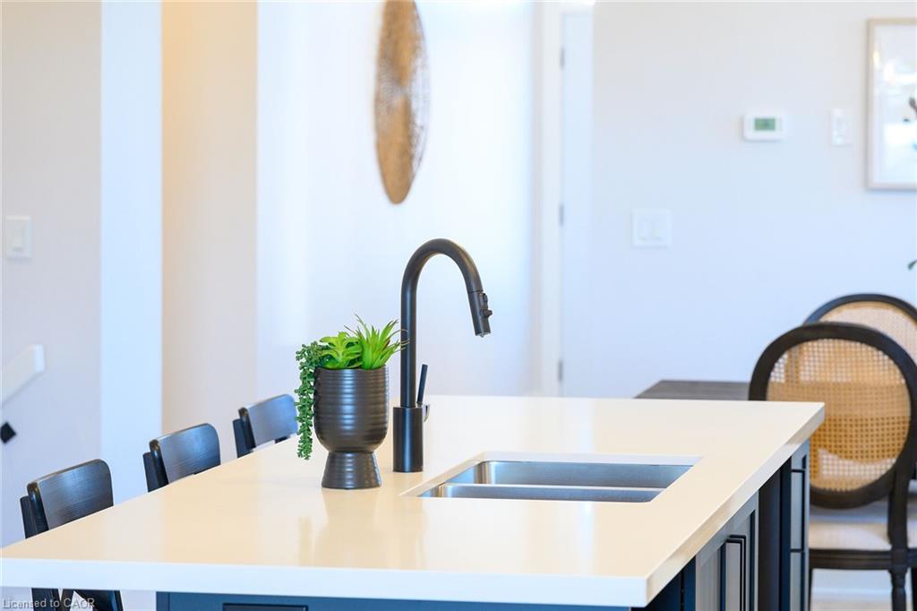 162 Craddock Boulevard Property Photo 10