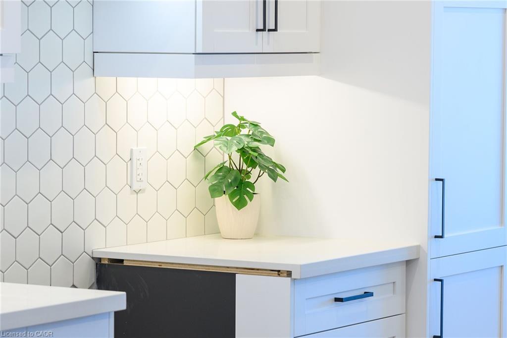 162 Craddock Boulevard Property Photo 13