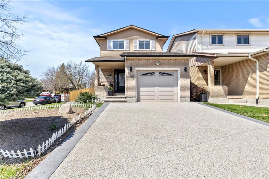 64 Athenia Drive Property Photo 1