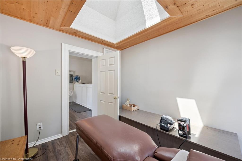 363 Woolwich Street Property Photo 8