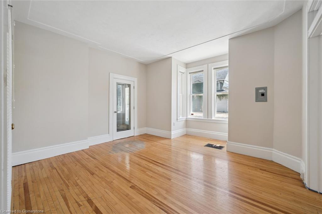 363 Woolwich Street Property Photo 10