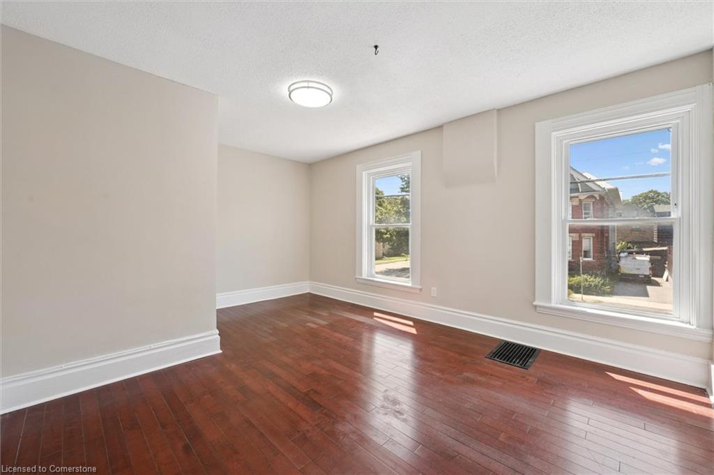 363 Woolwich Street Property Photo 17