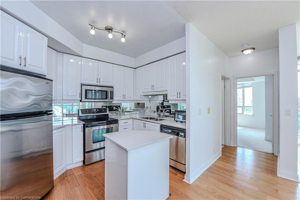 1206-70 Absolute Avenue Property Photo 5