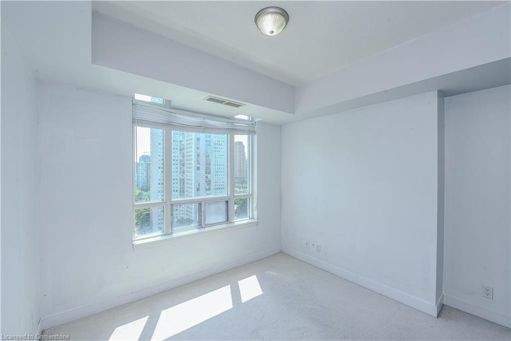 1206-70 Absolute Avenue Property Photo 17