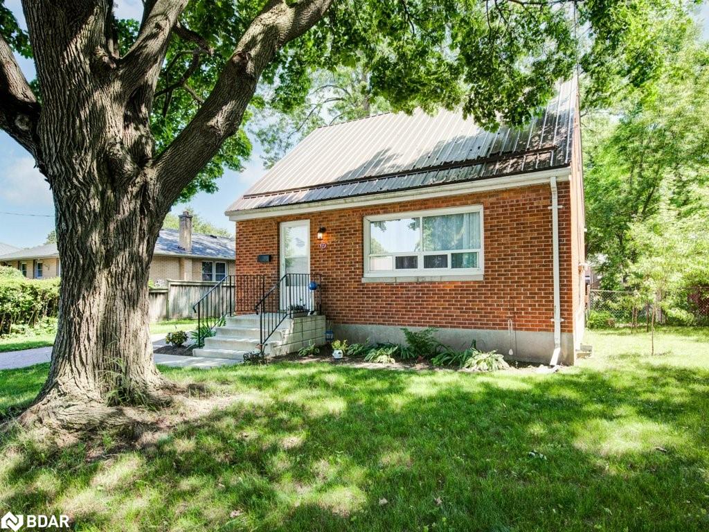 87 Dunkirk Drive Property Photo 2