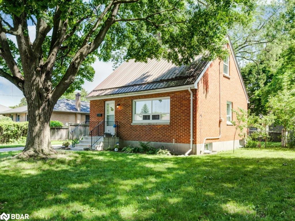 87 Dunkirk Drive Property Photo 3