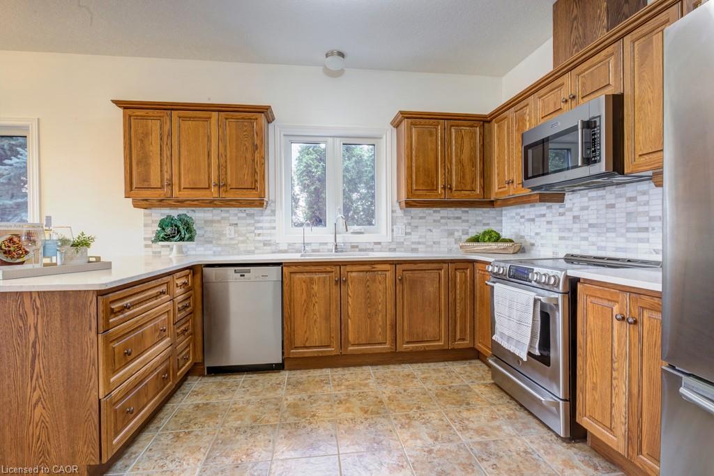 2 Green Gable Place Property Photo 18